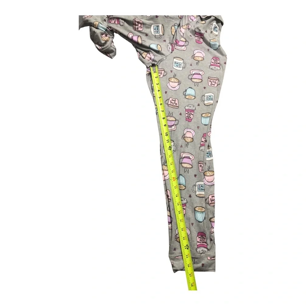 Relaxed fit pullover style tag-free elastic waist tapered leg pajama set size 2X